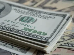 Peso mexicano bate al dólar hoy: Tipo de cambio reacciona a caída del PIB EE.UU.